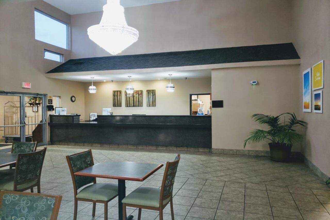 Days Inn & Suites By Wyndham Of Morris Εξωτερικό φωτογραφία