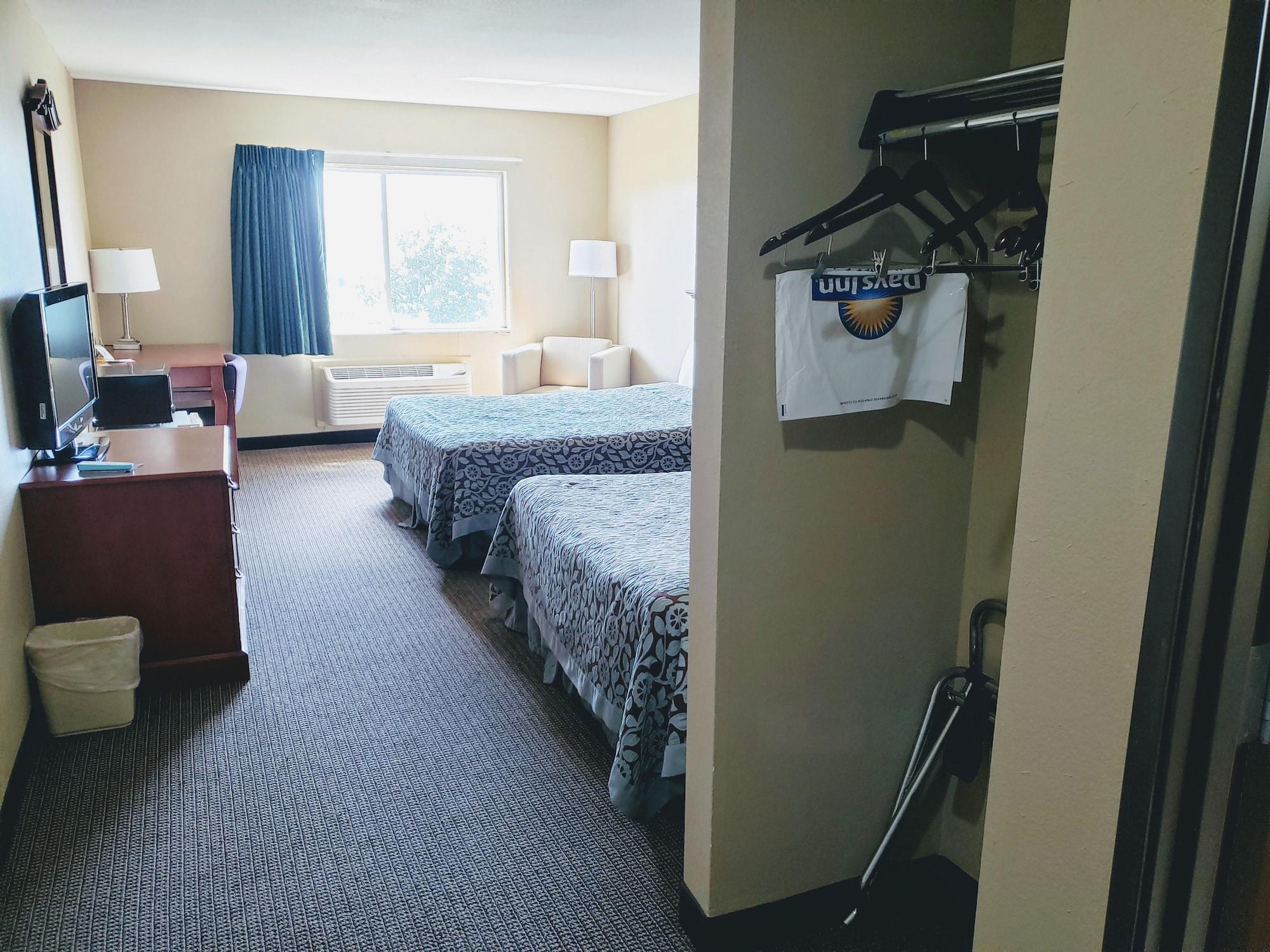 Days Inn & Suites By Wyndham Of Morris Εξωτερικό φωτογραφία