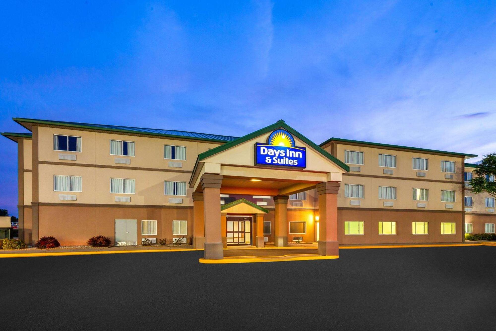 Days Inn & Suites By Wyndham Of Morris Εξωτερικό φωτογραφία