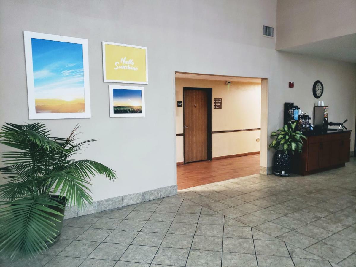 Days Inn & Suites By Wyndham Of Morris Εξωτερικό φωτογραφία